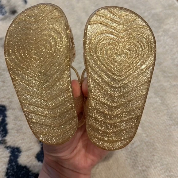 NWOT GOLD SPARKLE JELLY SANDALS - SIZE 6-12M - Picture 5 of 7